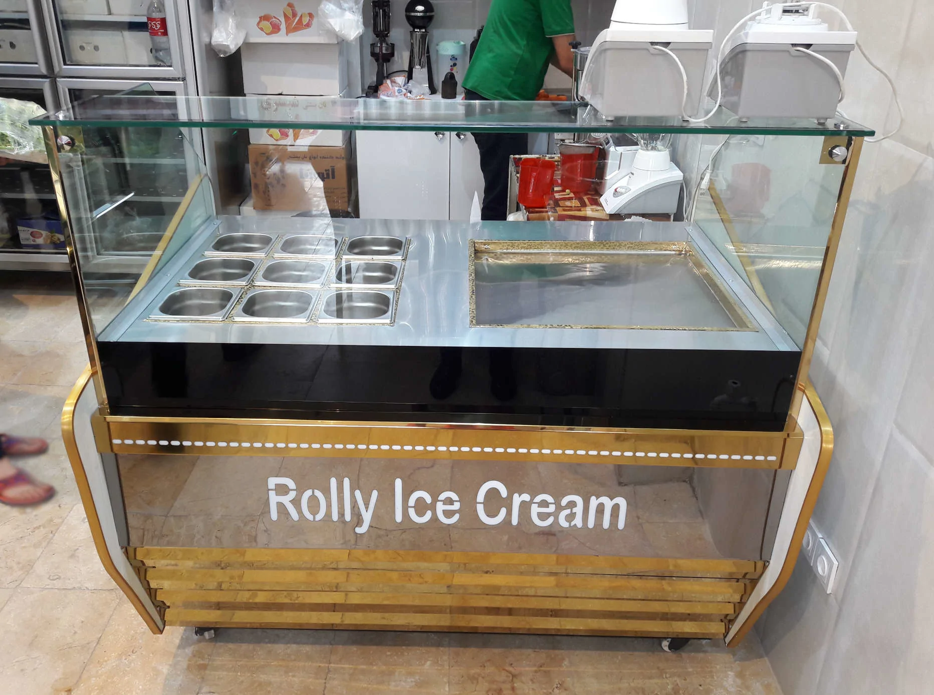 دستگاه بستنی رولی